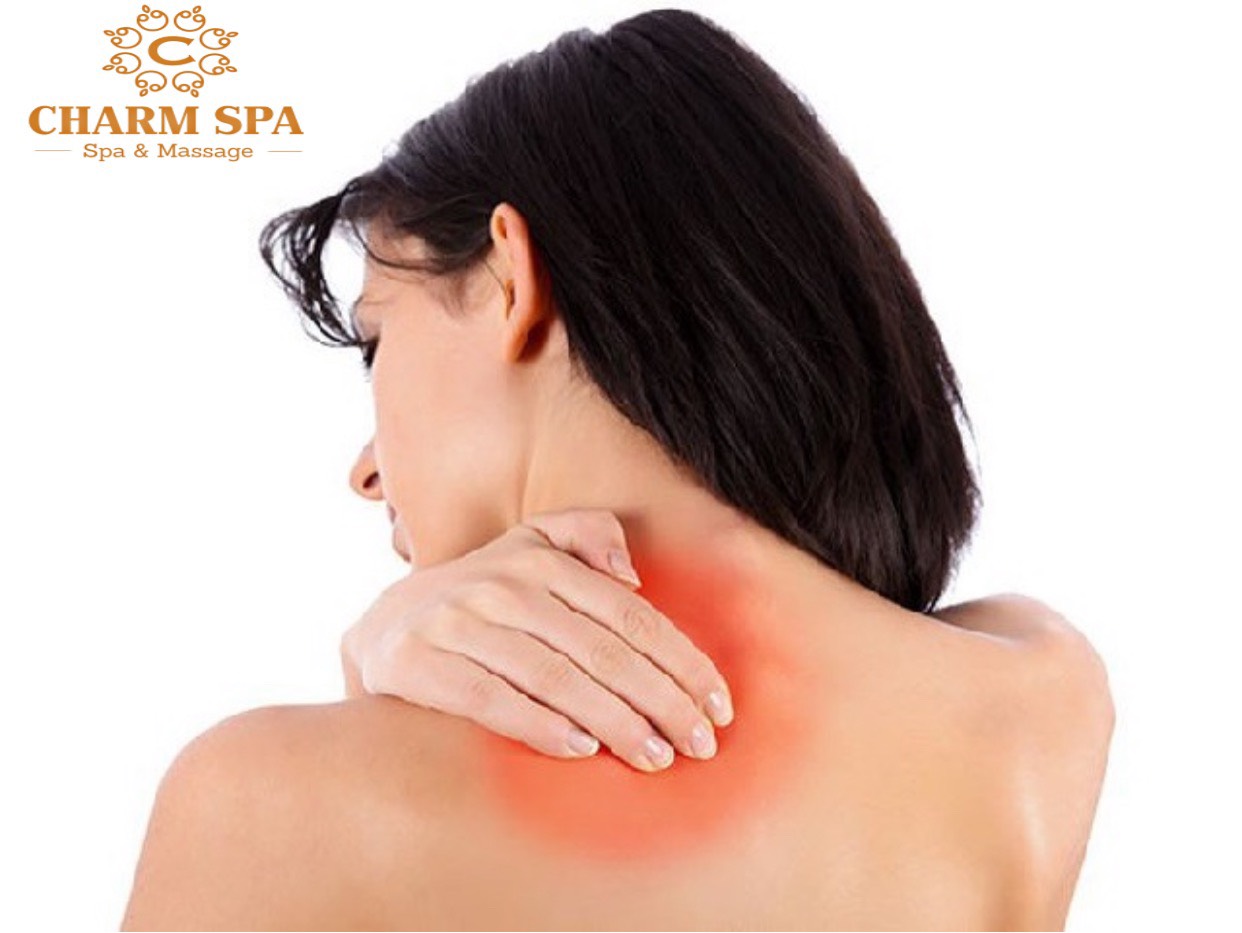 Massage cổ vai gáy