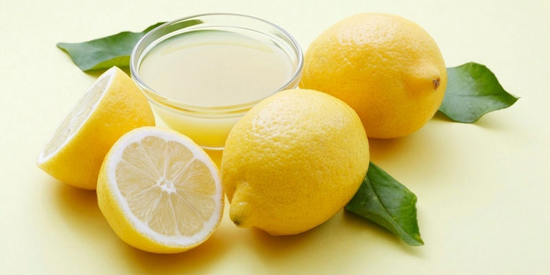sử dụng muối và chanh trị nứt nẻ