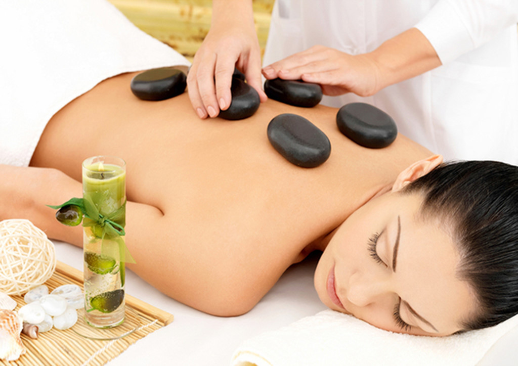 massage đá nóng dễ ngủ